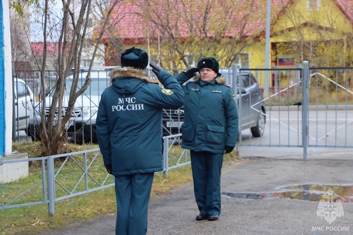 В подразделениях МЧС НАО прошли строевые смотры