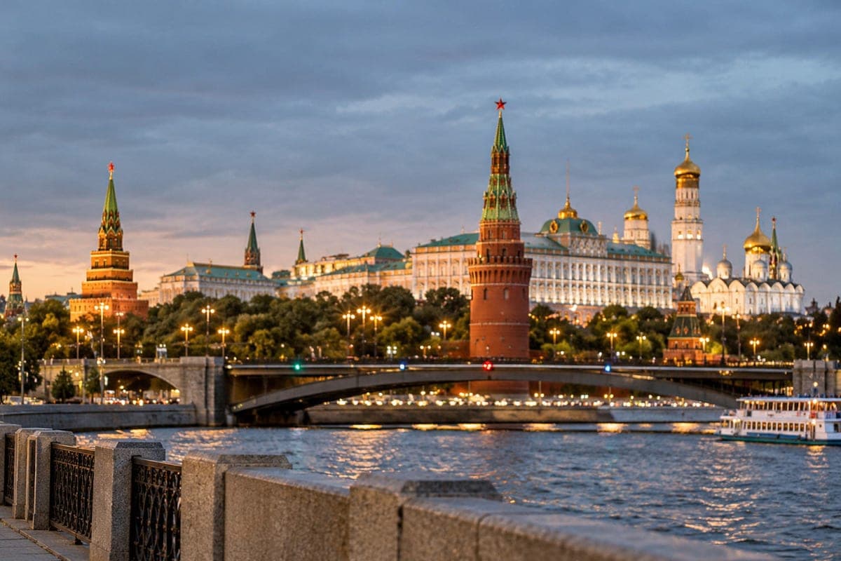 Chinese tourist waited for special reception in Russia and received a comment for the noise