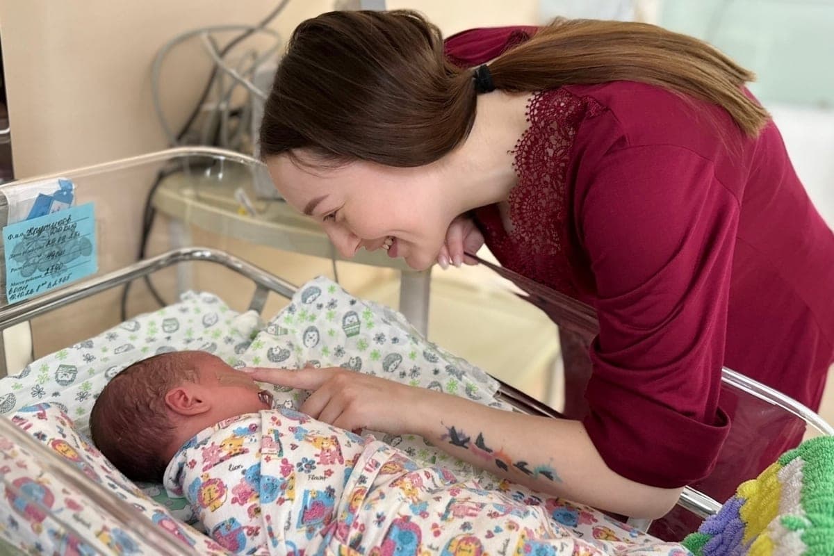 Tomsk doctors saved a young mother and a newborn with bilateral pneumonia