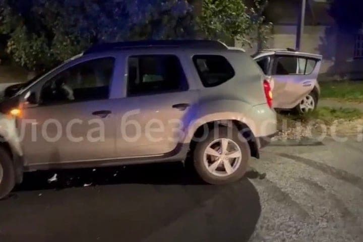 In Tambov on the street Socialist faced two Renault