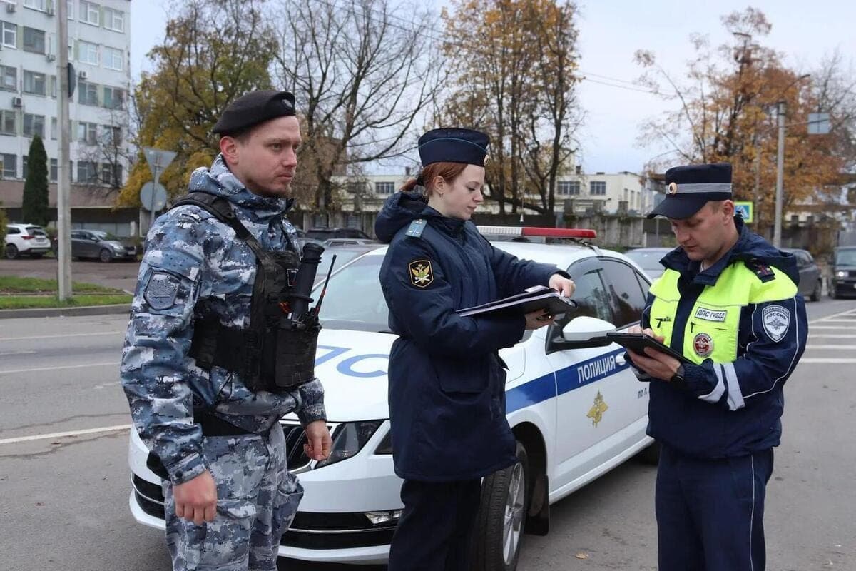 В Псковской области судебные приставы провели рейд по выявлению автомобилей должников