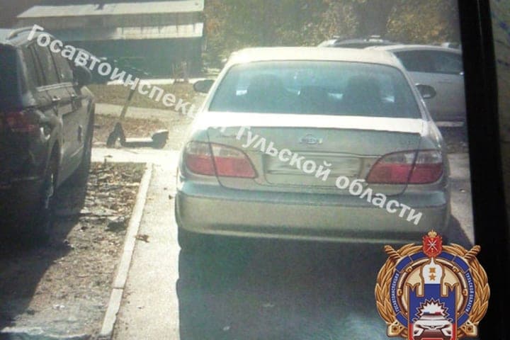 «Ниссан» задним ходом сбил пенсионерку во дворе дома в Туле