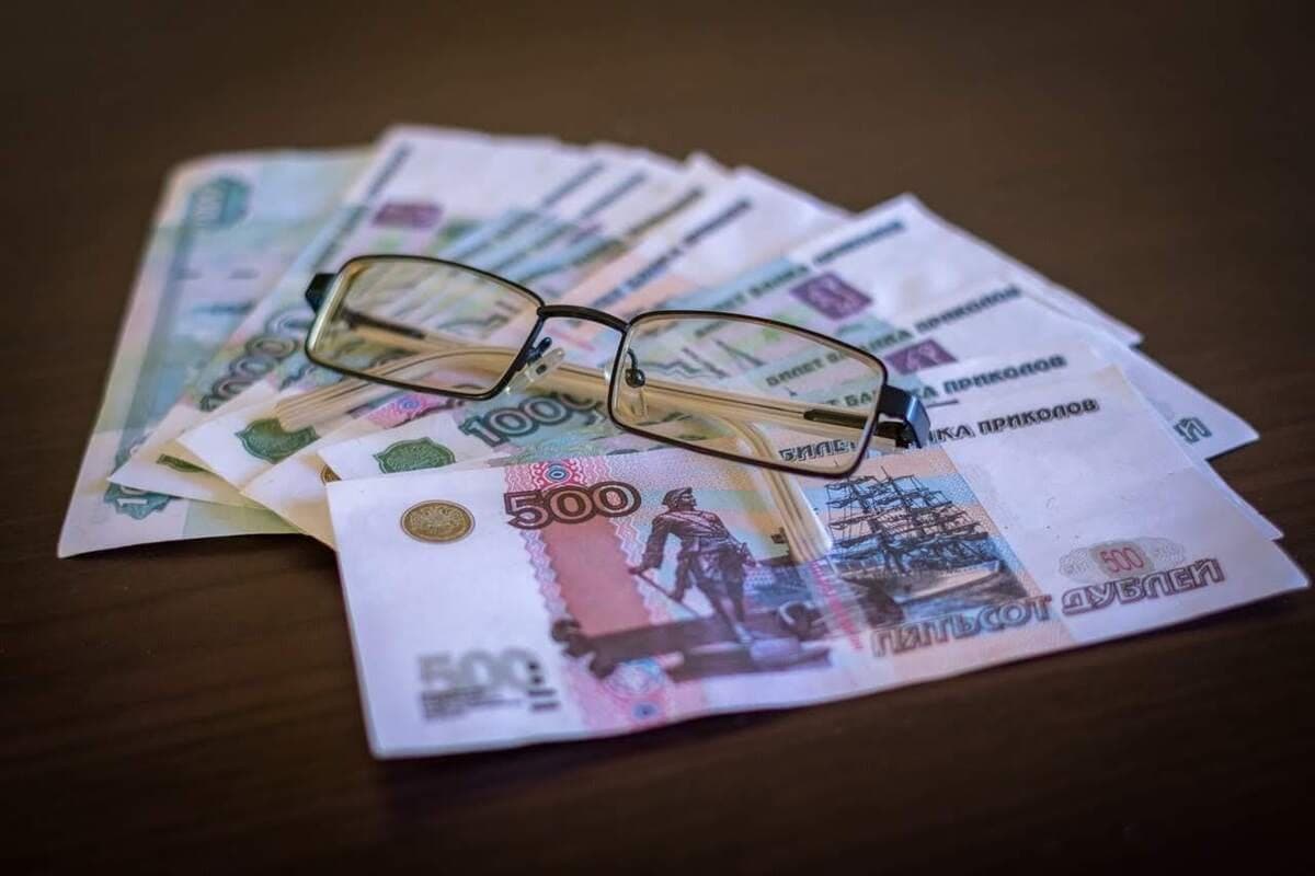 Experts explained how Russians to take pension savings ahead of schedule