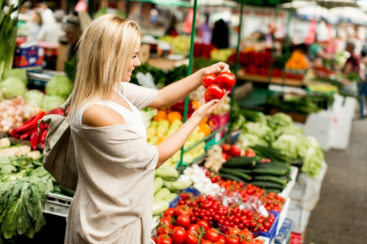 A foreigner went to the market and bought... Shock. “Everyone is cheated in Russia!”: American screamed in Kazan bazaar, but one question about farmers shattered her confidence
