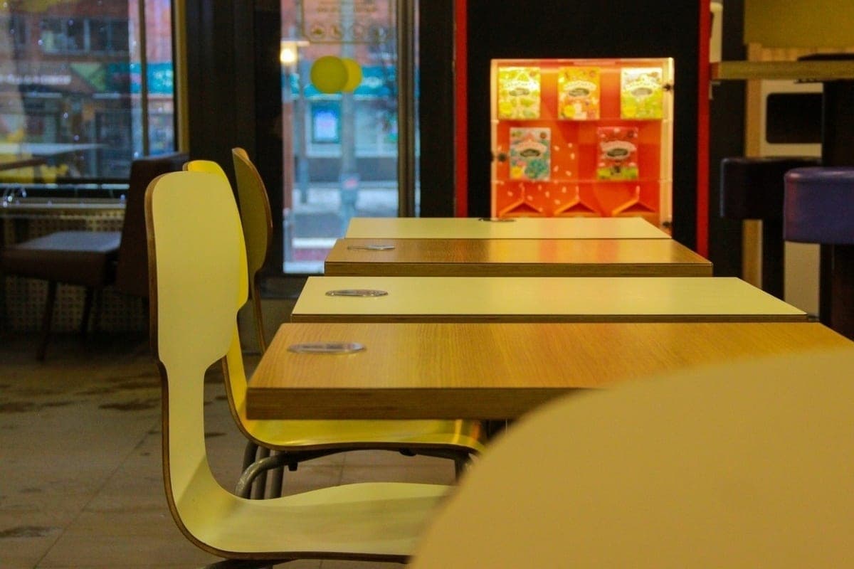 Dans Tula, le tribunal a décrit les violations pour lesquelles a fermé le café