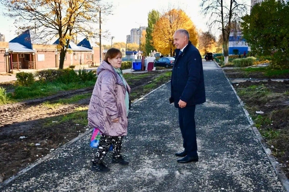In Novocheboksarsk, a large-scale repair of sidewalks on Semenova Street is completed