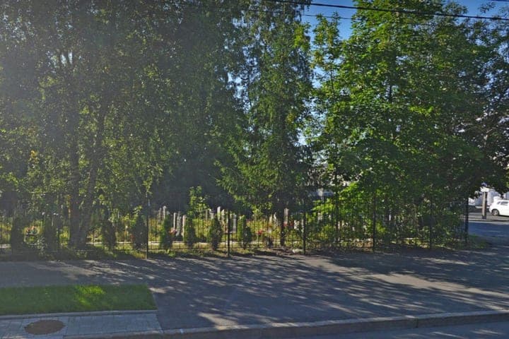 Funeral service of St. Petersburg warned because of pits in the cemetery