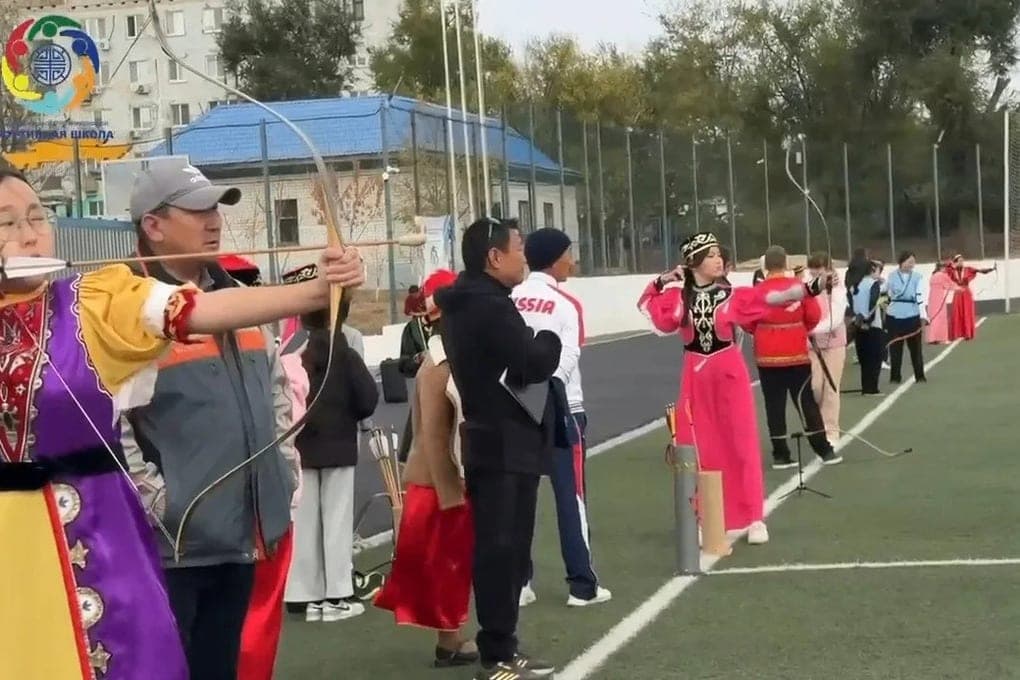 В Элисте состязались лучники