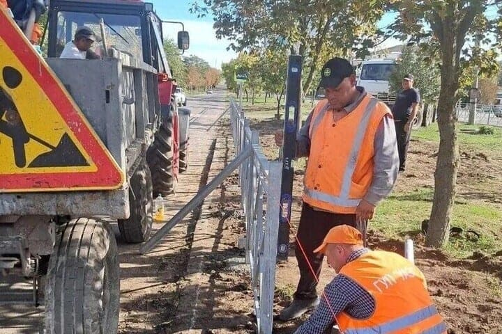 Schools and kindergartens of Zaporozhye region have established pedestrian fences