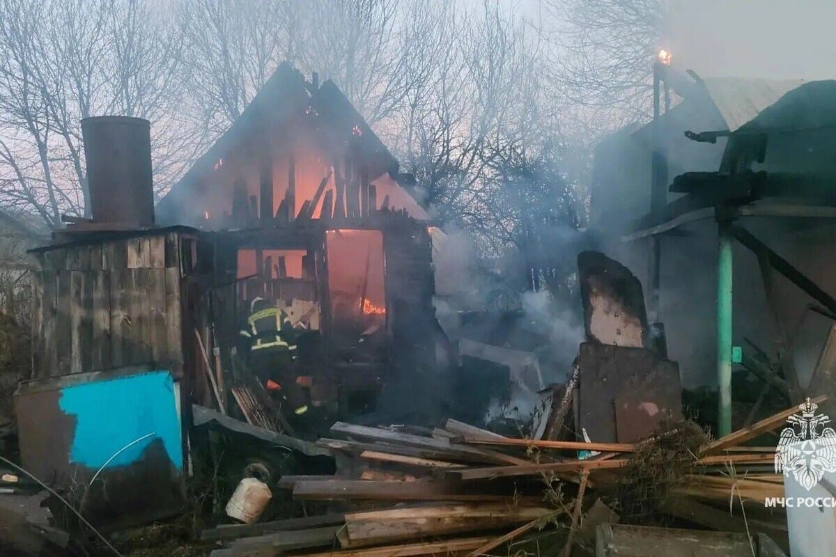 Under Tula, a fire in a bath and barn claimed the life of a 57-year-old man