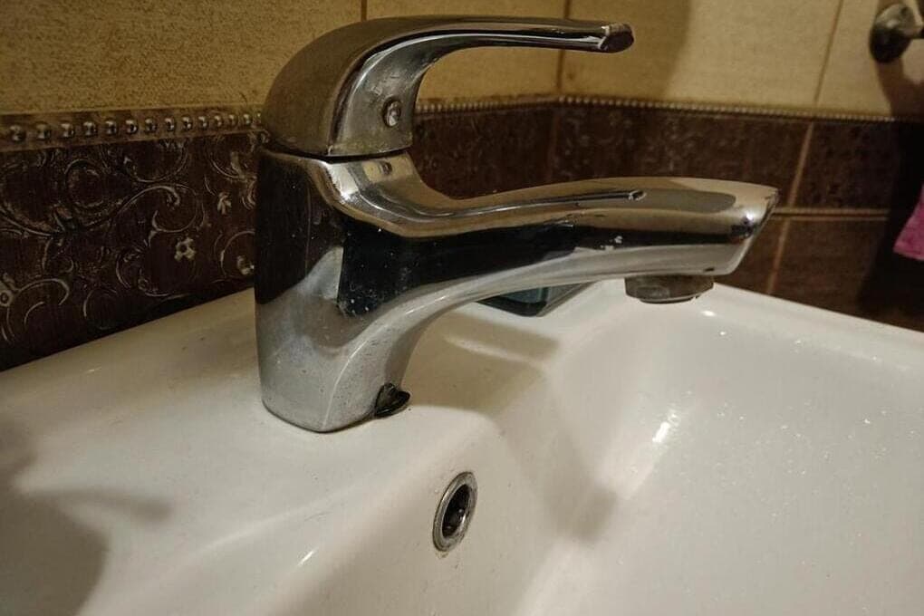 In Krasnodar organisierte die Lieferung von Wasser aufgrund der Notabschaltung in Hochhäusern