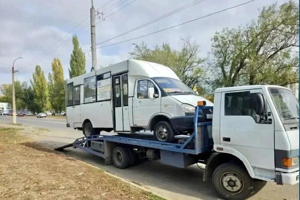 In Luhansk, defective buses were removed from the routes