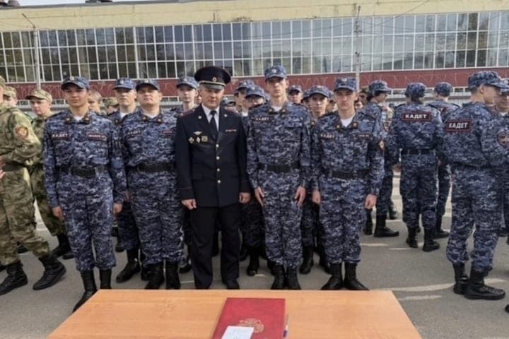 Kaluga Cadets juré de servir la Patrie