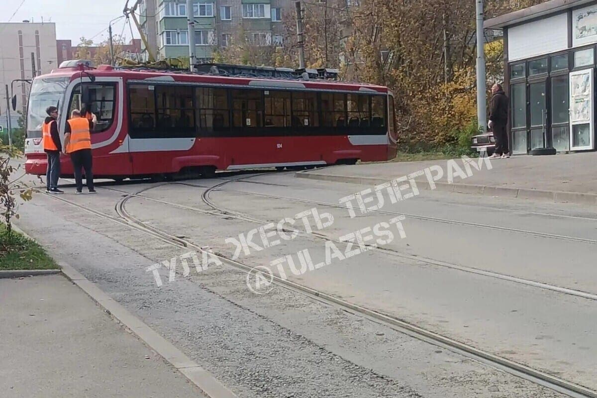 After the descent of the tram on the “Red Perekop” in Tula stopped traffic