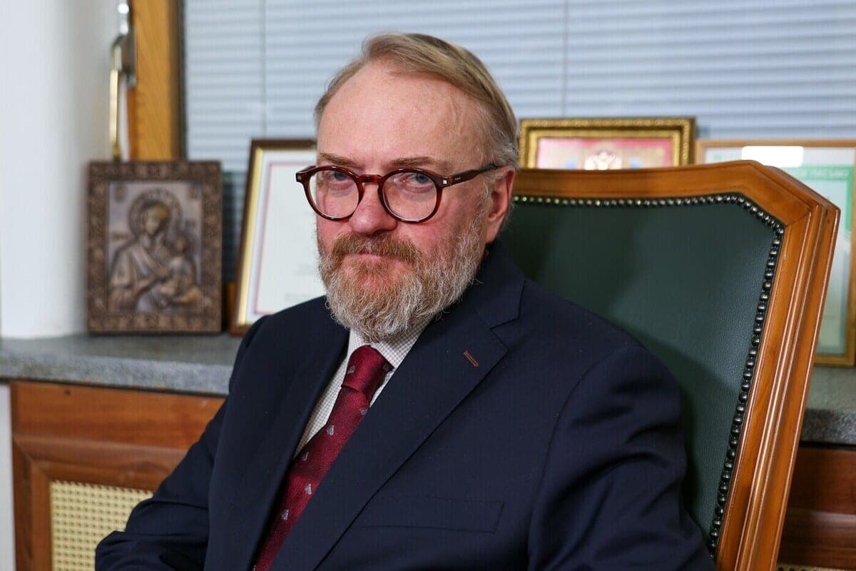 Милонов отправил к психиатру пользующихся громкой связью без причины