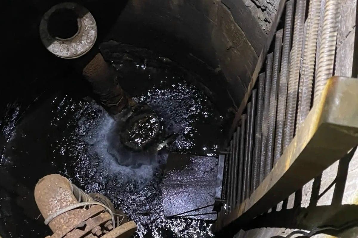 At the water intake in Amderm replaced obsolete shut-off fittings
