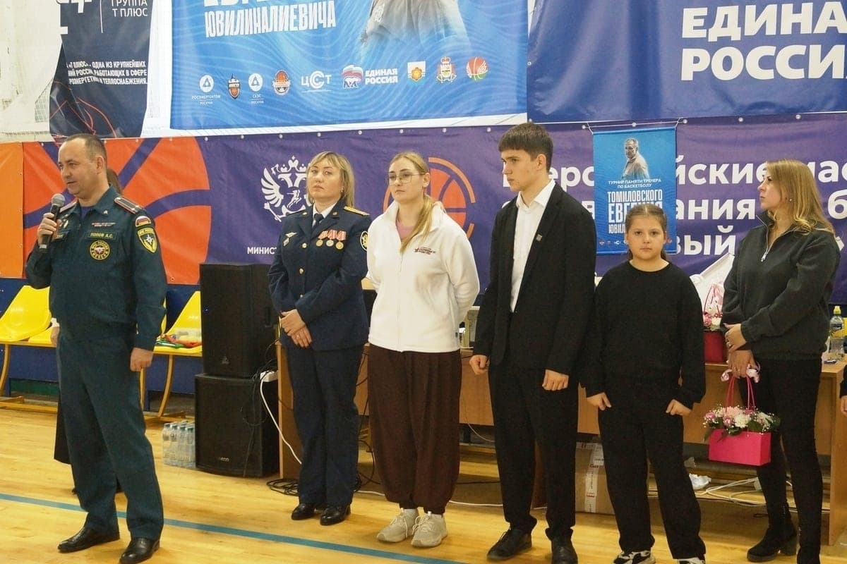 Сотрудники УФСИН приняли участие в открытии турнира по универсальному бою в Десногорске