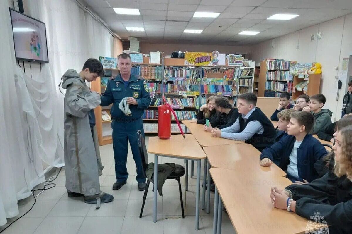 Пензенские спасатели провели уроки безопасности для школьников