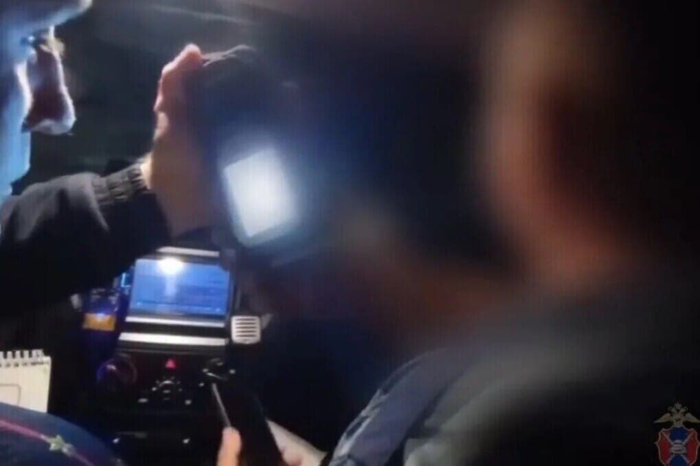 Voronezh driver was surprised by the testimony of the breathalyzer after drinking a bottle of vodka