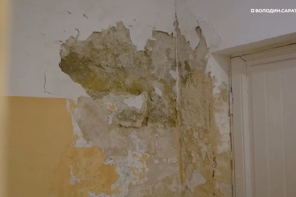 Volodin outraged by the crumbling building of the Faculty of Arts of SSU