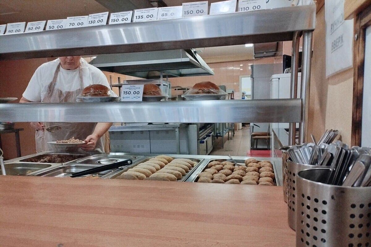 The employee suffered 32% burns at work, and the director was left free