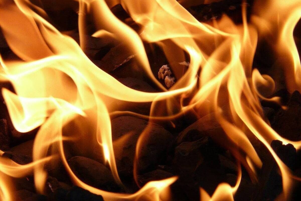 В Дагестане огонь уничижил около 1000 тюков сена