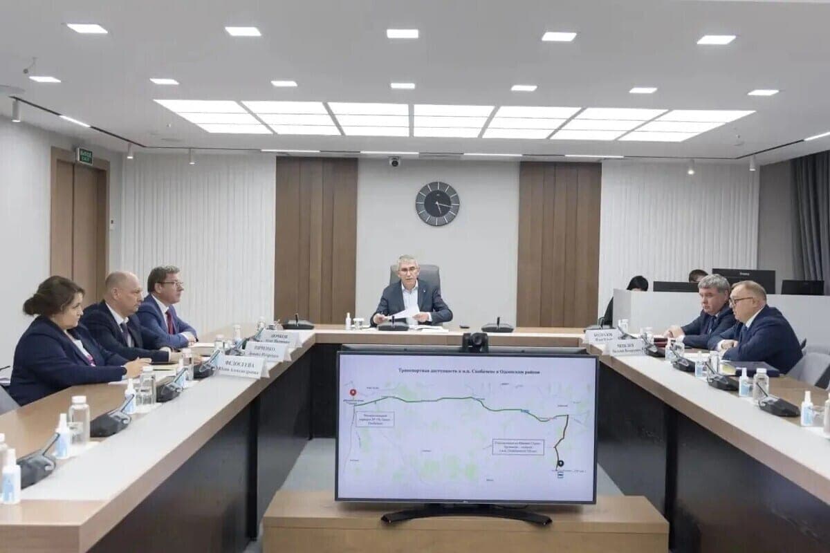 Milyaev called the timing of repair of roads and leaking roof after the appeals of residents