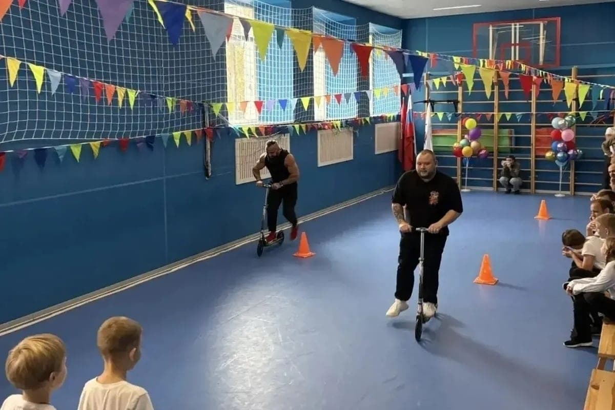 Dads and children organized a sports festival in school No. 18 Novomoskovsk