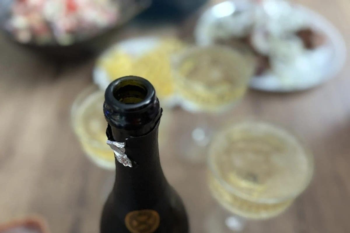 Penza explained why a glass of wine before bed does not replace a full rest