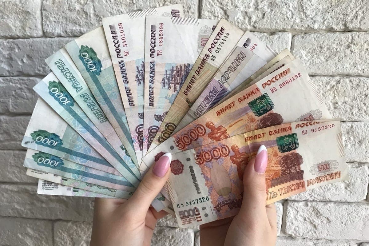 В Омске женщину обвиняют в хищении 250 тысяч через отмену онлайн-заказов