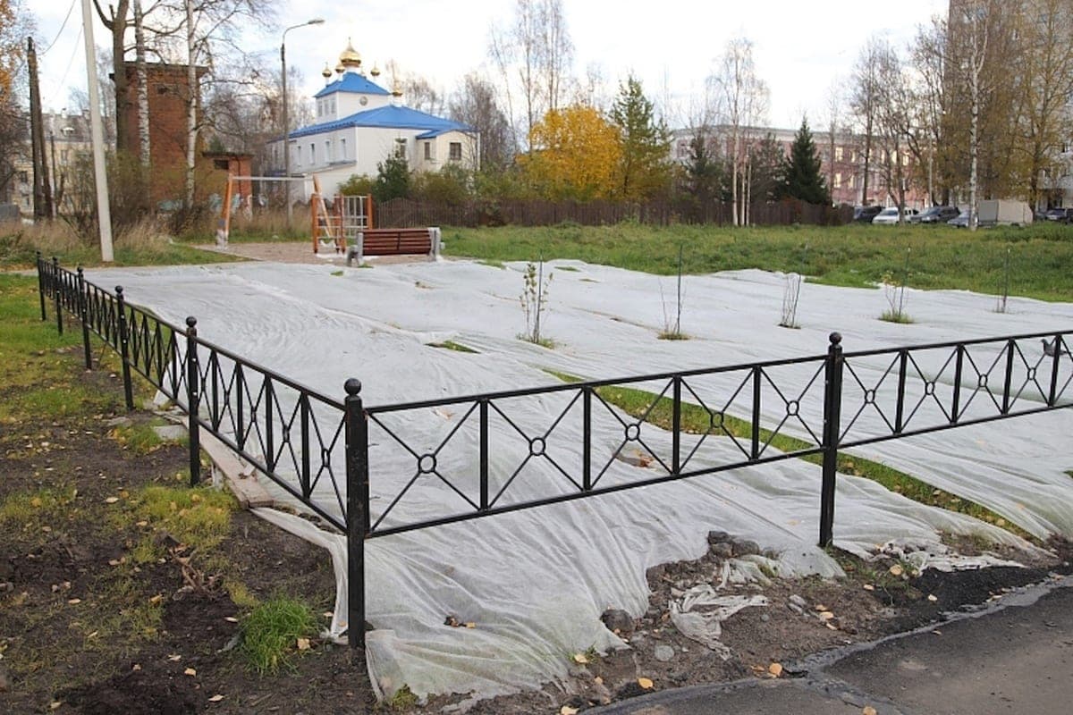 У храма на улице Торцева в Северодвинске станет еще красивее