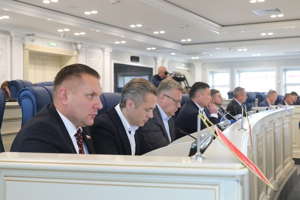 In ZakS Leningrad region agreed on the composition of 14 standing commissions