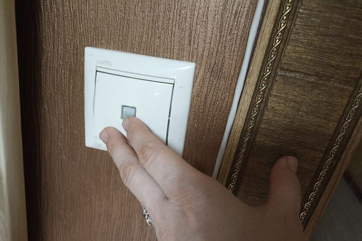 In the house in the village Uglovo electricity can be supplied with violations