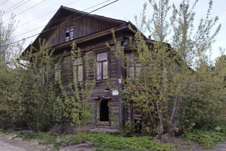 Two historic buildings in Kostroma received new owners for restoration