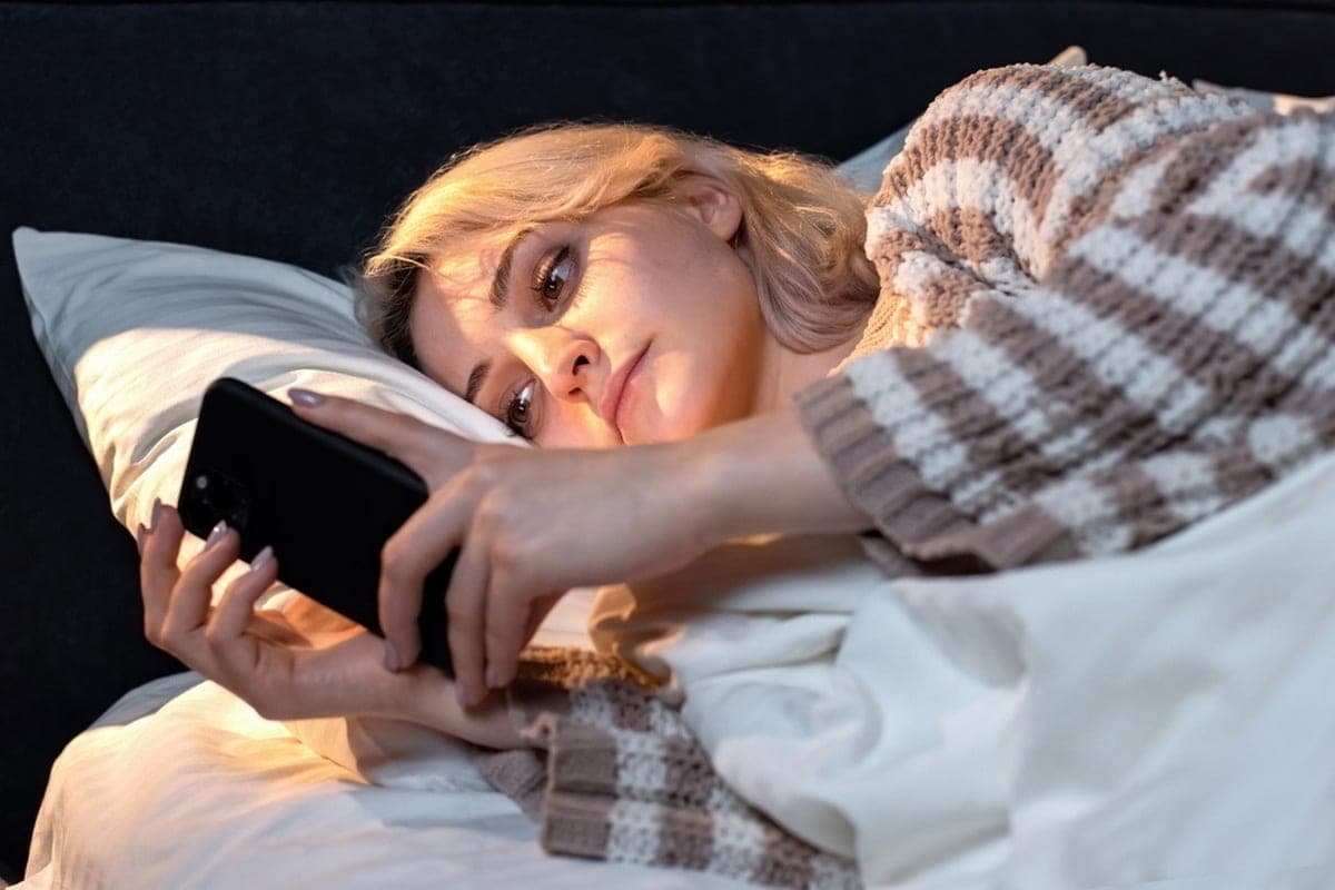Do not rush to buy a new smartphone: the expert told how to save money