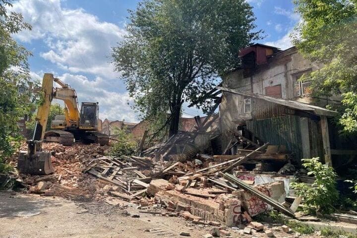 For a month in Perm settled five emergency houses