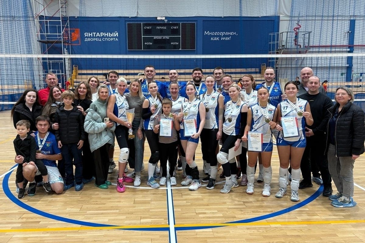 Volleyball players from Pioneersky won two cups at the regional Spartakiad