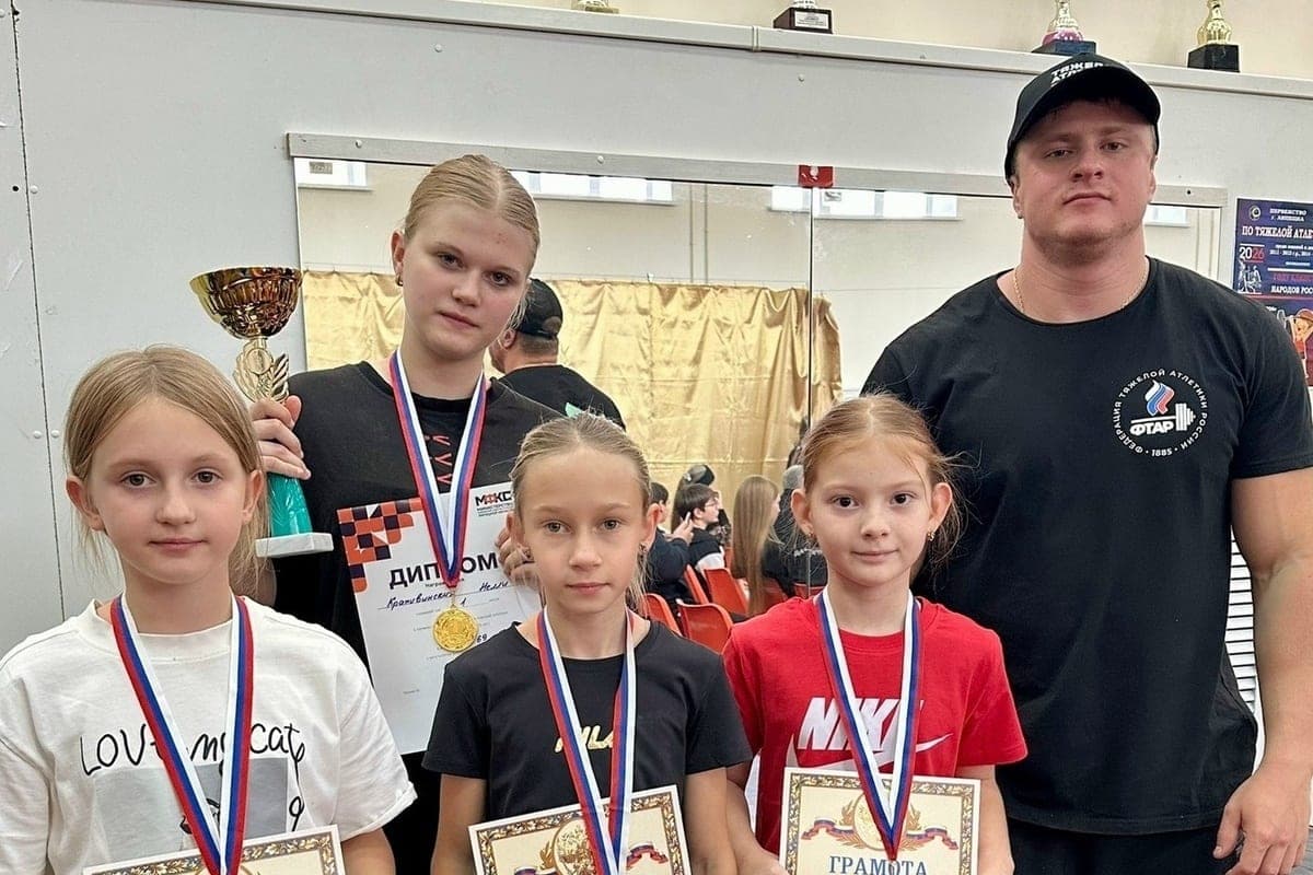 Elets weightlifters successfully performed at the championship of the region in Dankov