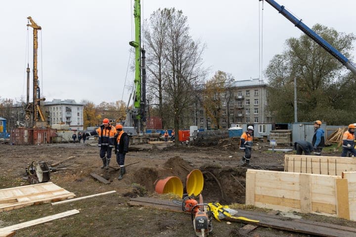 Ремонт коллектора после огромной воронки на Харченко оценили в 172 млн рублей