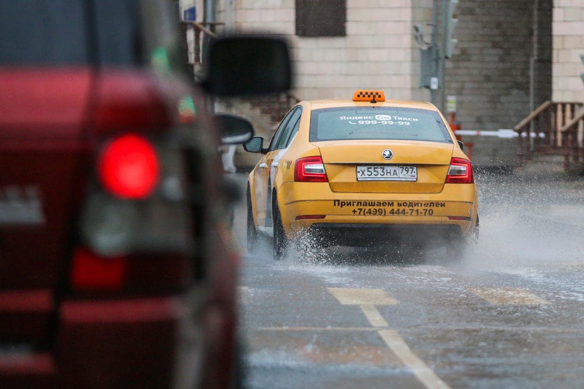 Storm and frost will come to the regions of Russia: who to prepare