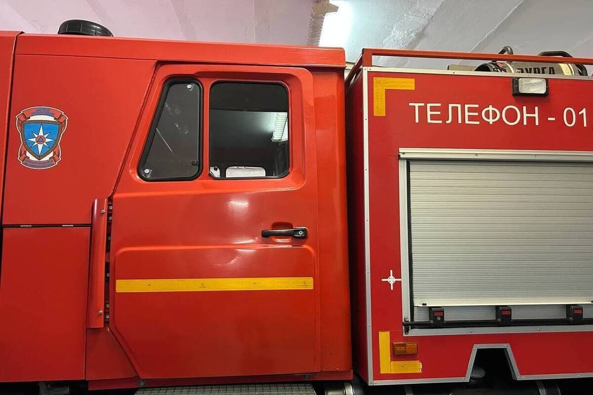 In Neftekumsk, police rescued a 73-year-old woman from a burning apartment