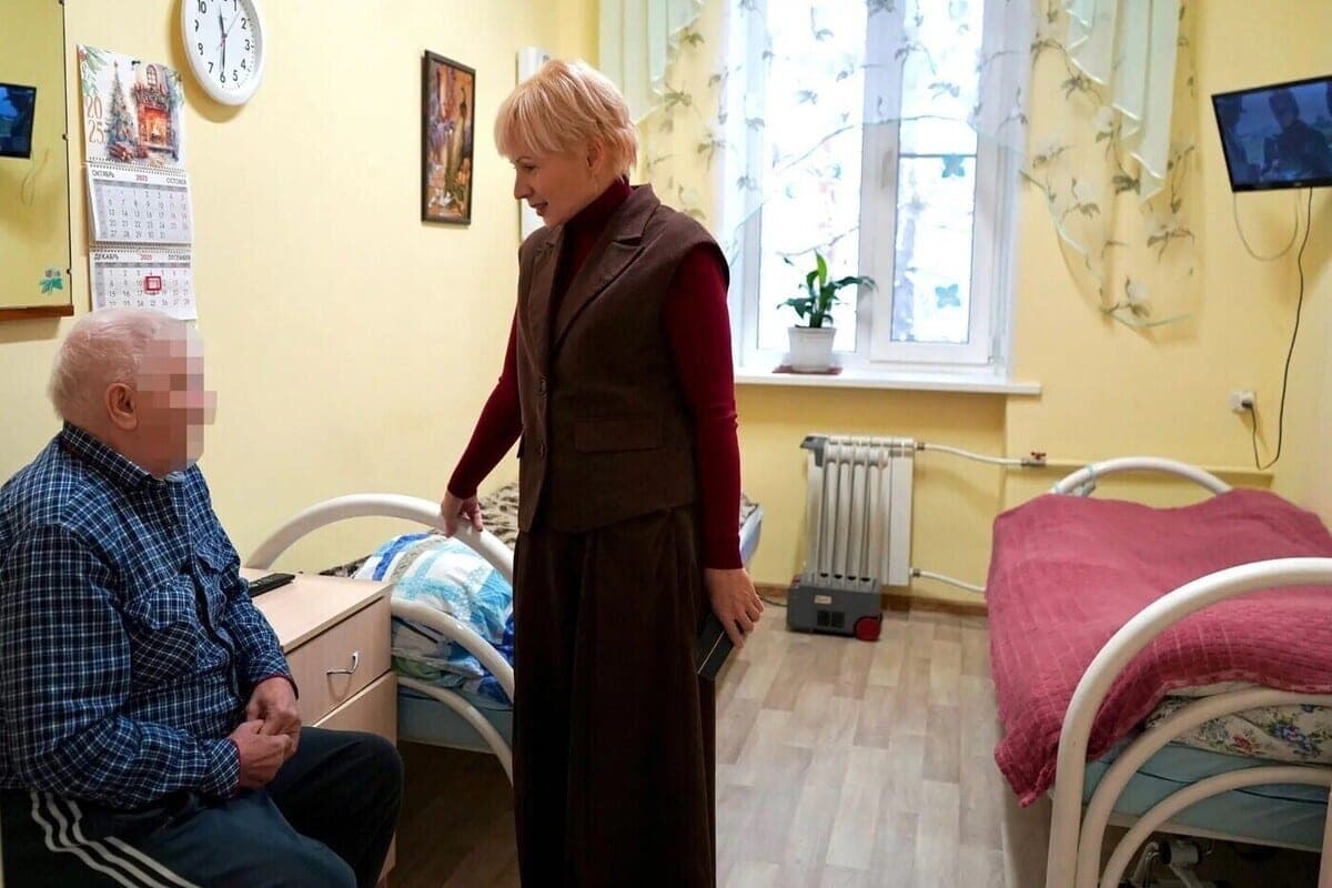 Sudarenko saved two lonely pensioners from loneliness in unsanitary conditions