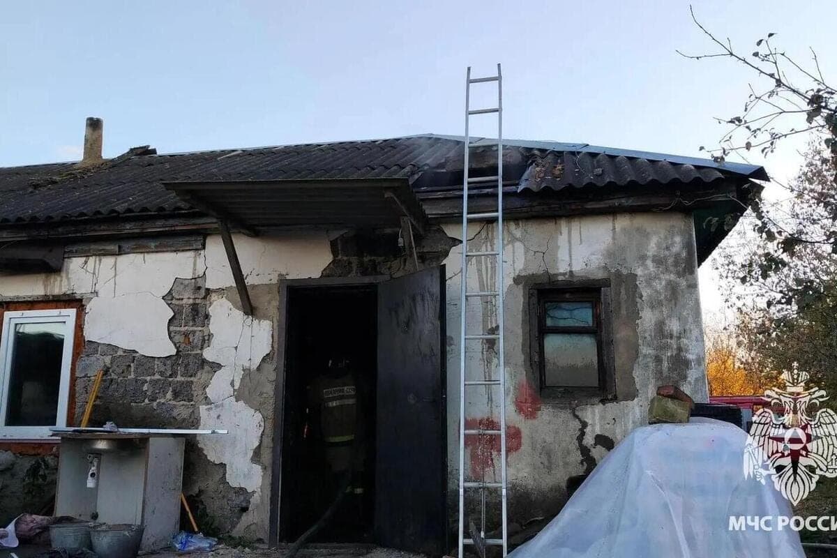Im Distrikt Livne brauchten die Retter eine halbe Stunde, um das Feuer zu beseitigen