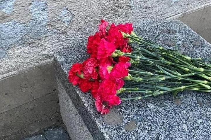 بيترسبرغر نظم قناص " كامل " يبلغ من العمر ١١٥ عاما في جسر البنك