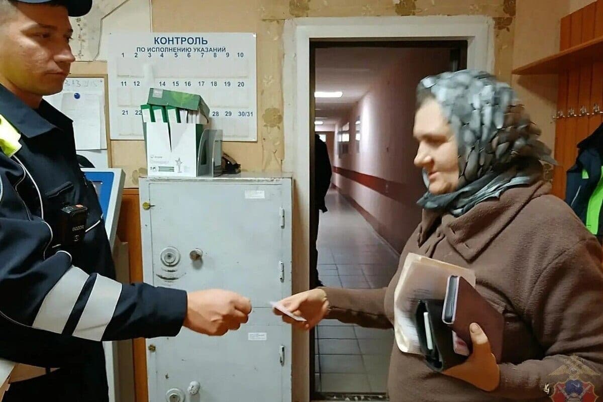 En Semiluki, la mujer devolvió la licencia de conducir, olvidada en la tienda