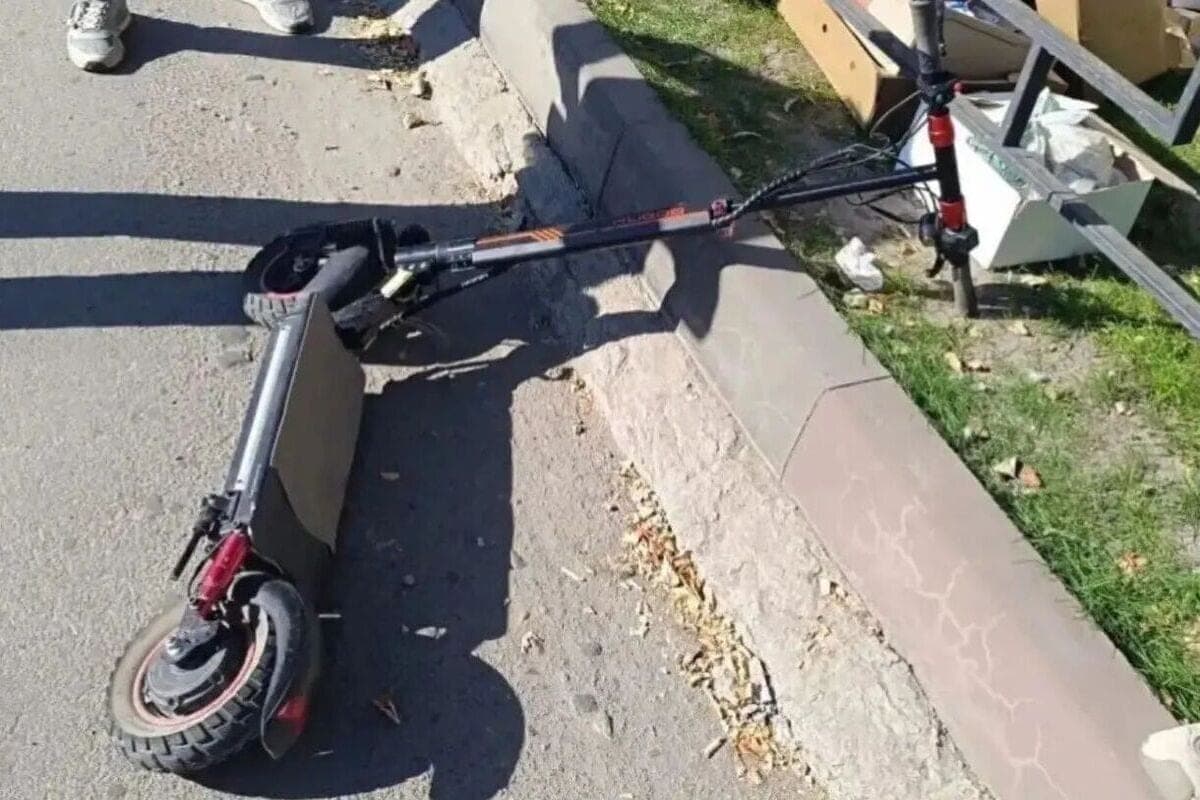 In Melitopol, the Prosecutor’s office checks an accident with two teenagers on an electric scooter