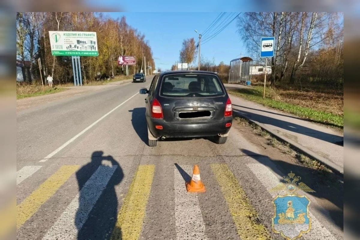 Le conducteur âgé frappe 13 ans sur 'zèbre' à Krasnoy-on-Volga