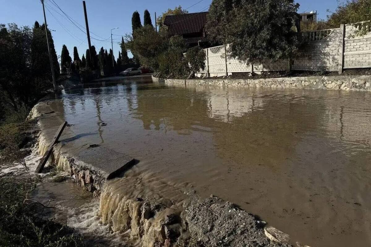 Жителям четырёх домов в Алупке предложили эвакуироваться