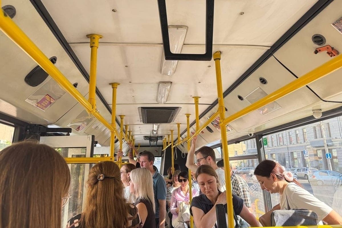Residents of Rostov lack buses after the cancellation of route No. 90