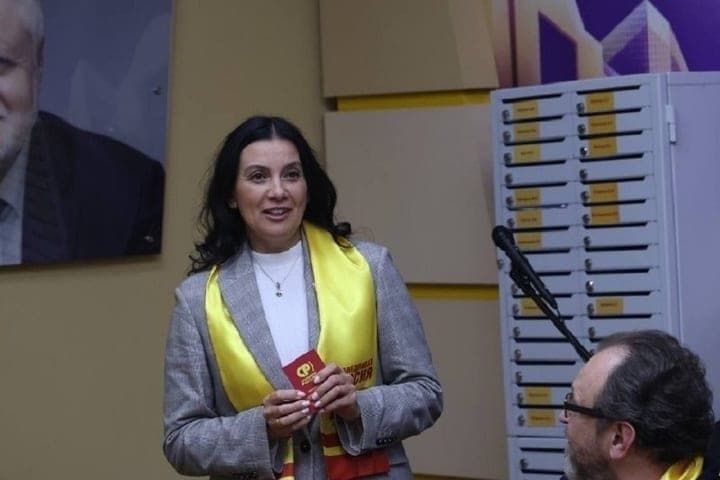 Депутат Гриневич получила почетный знак партии "Справедливая Россия"